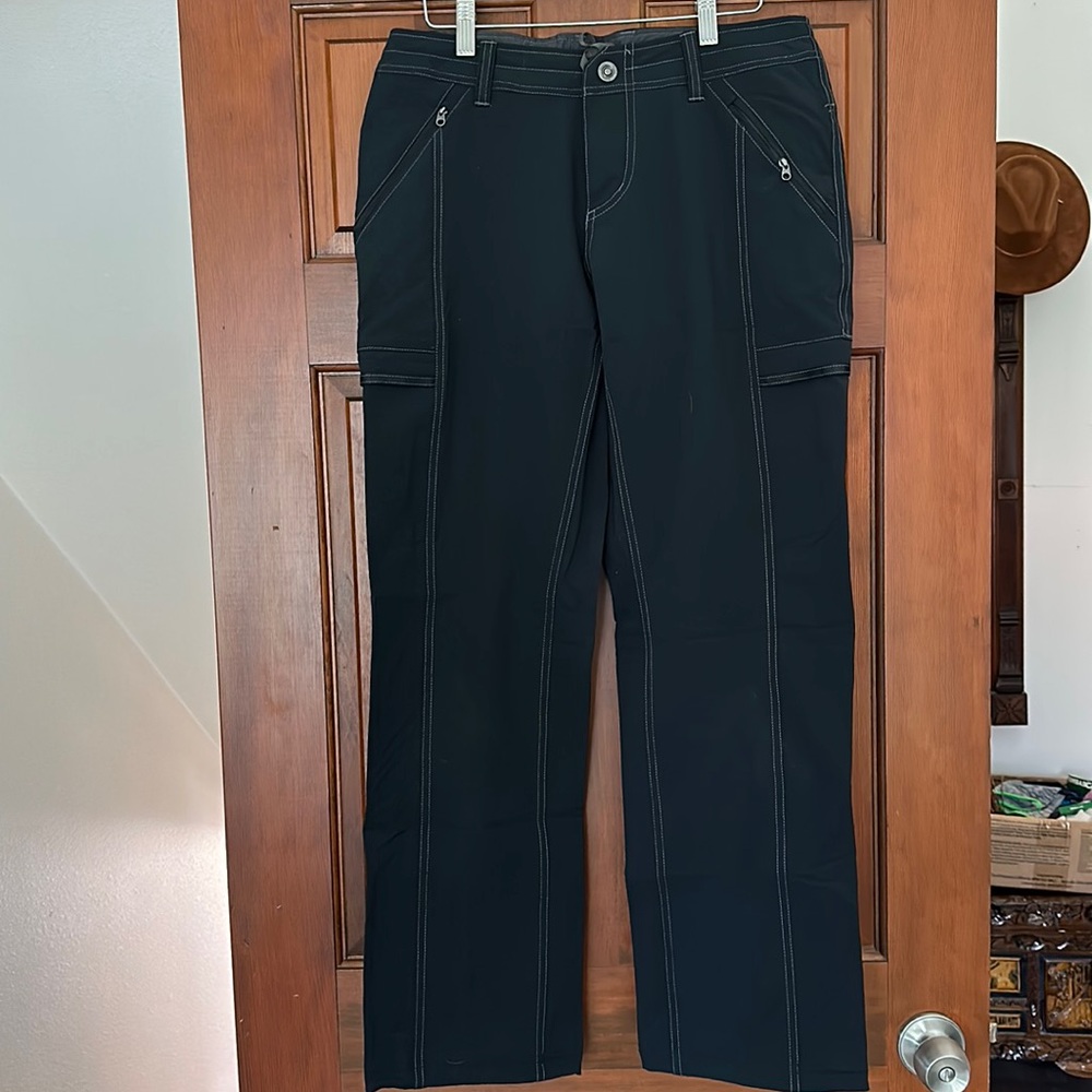 Kuhl hiking work pants size 8 short